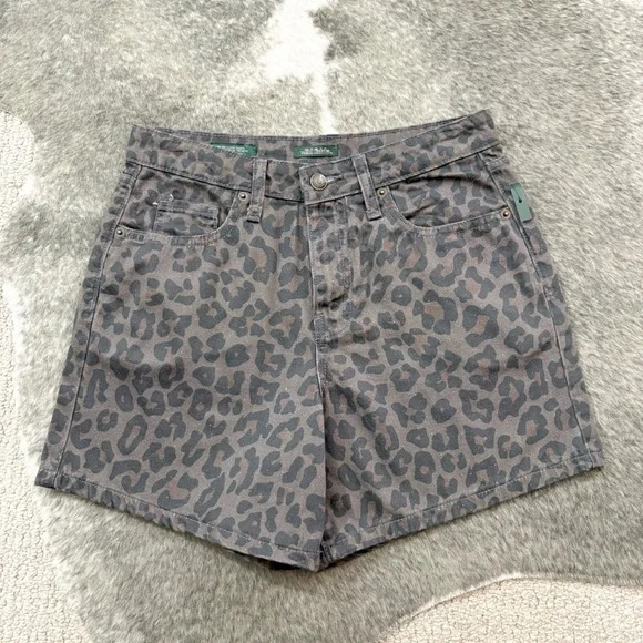 NWT Wild Fable Mid-Rise Leopard Shorts 0 - Picture 2 of 12